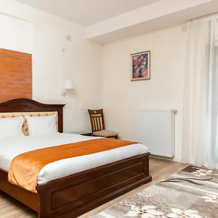 Pensiunea Favorit Ferice Szálloda 4*